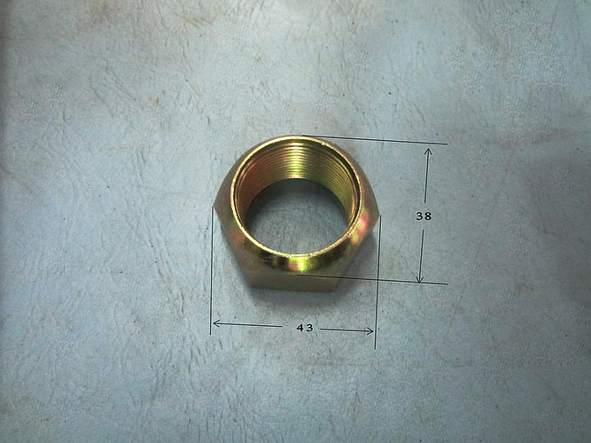 Rear right wheel external nut