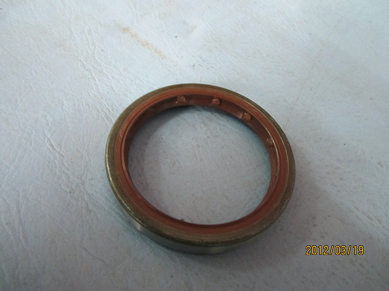 Half shaft oil seal assembly
