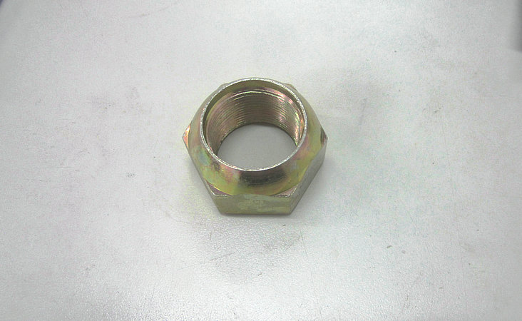 Rear right wheel external nut