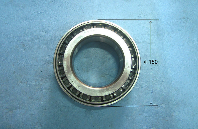 Rear hub outer bearing assembly