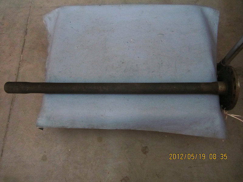 Rear axle half shaft 1030