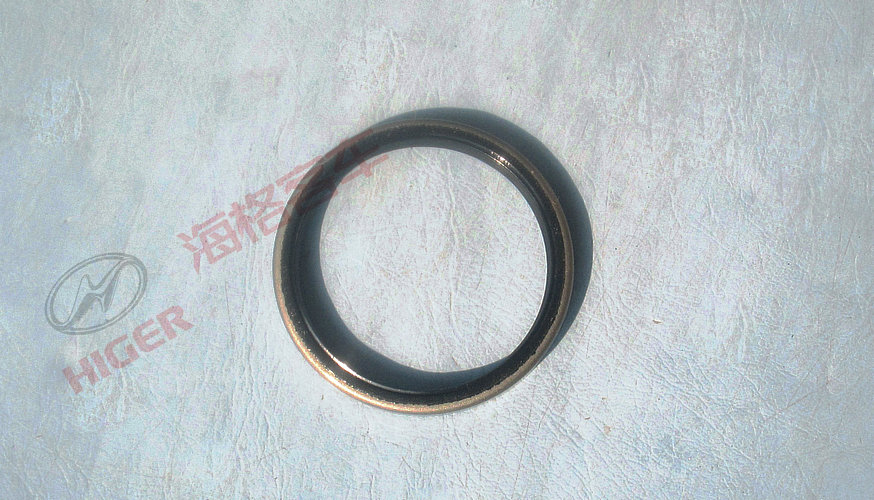 Half shaft oil seal assembly