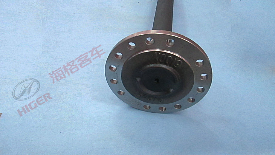 Mi-arbre de l ' essieu arrière