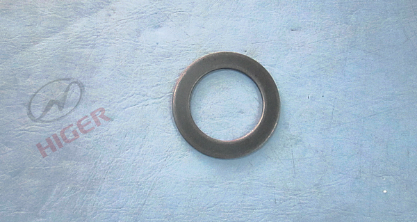 Half shaft oil seal protective sleeve
