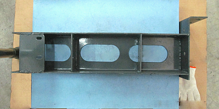 Fan transmission mechanism beam assembly