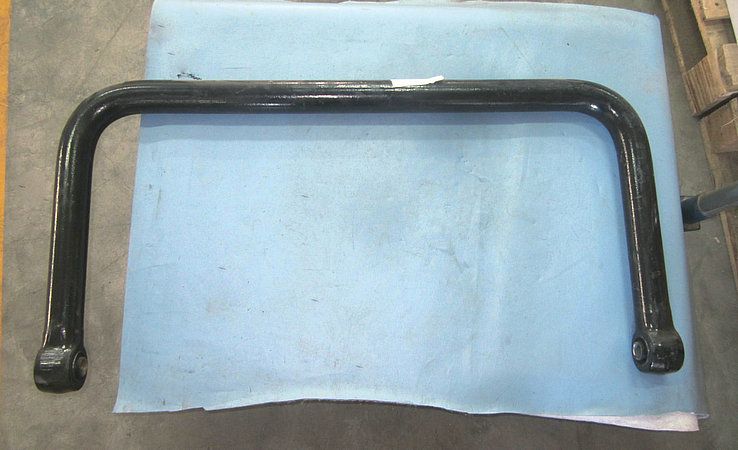 Cross-steady rod assembly