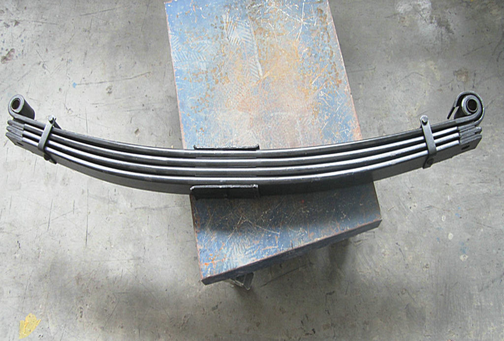 Rear steel leaf spring assembly (left)