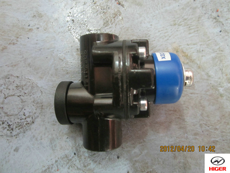 Pressure protection valve