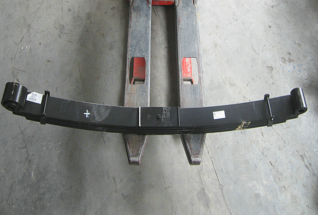 Rear steel spring assembly