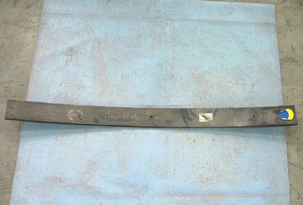 The third piece of rear leaf spring