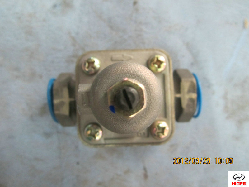 Pressure protection valve