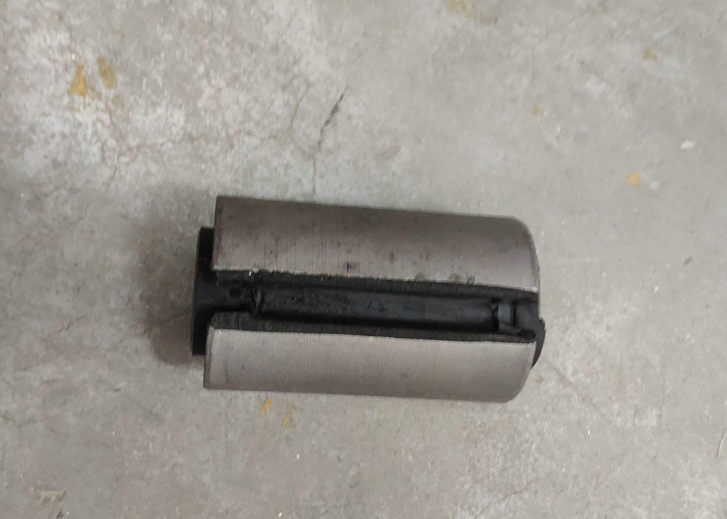 Douille de ressort de feuille d'acier (Dongfeng New Transportation)-1