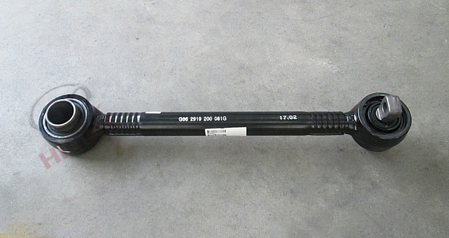 Сборка тягового стержня