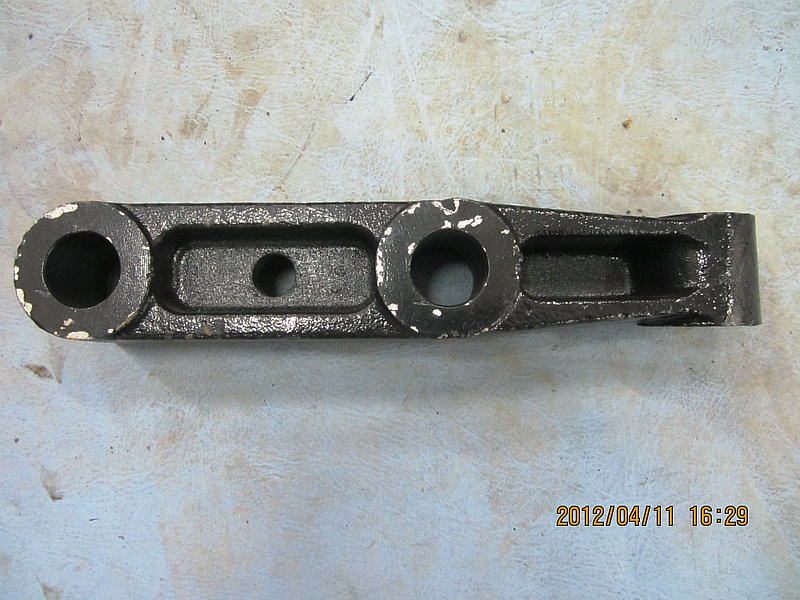 Кронштейн амортизатора (левый)