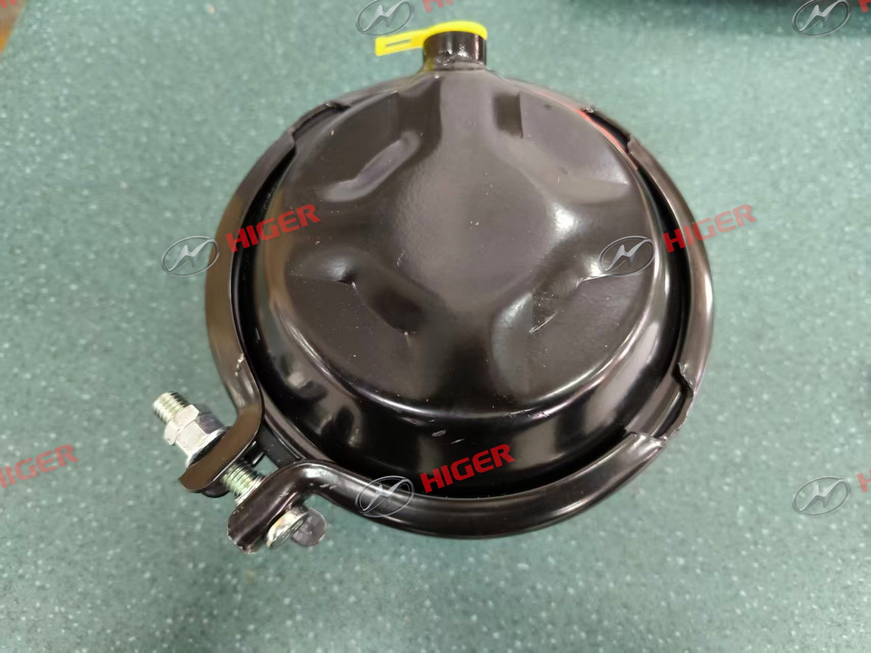 Left brake chamber assembly