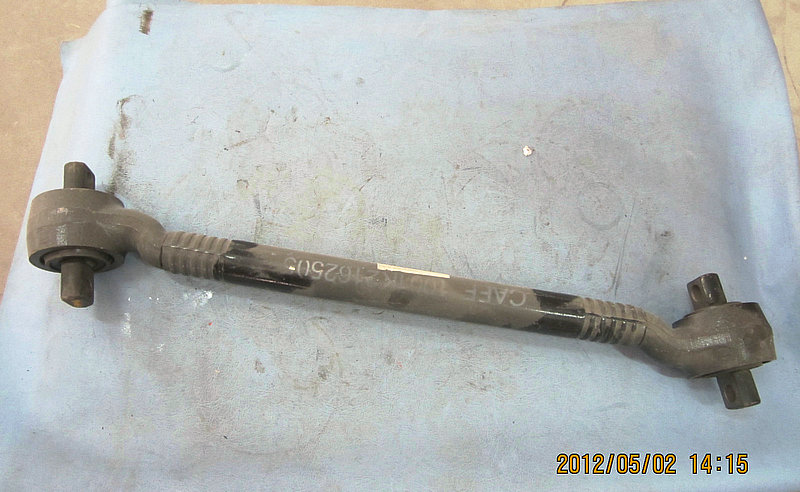 Z-type thrust rod assembly