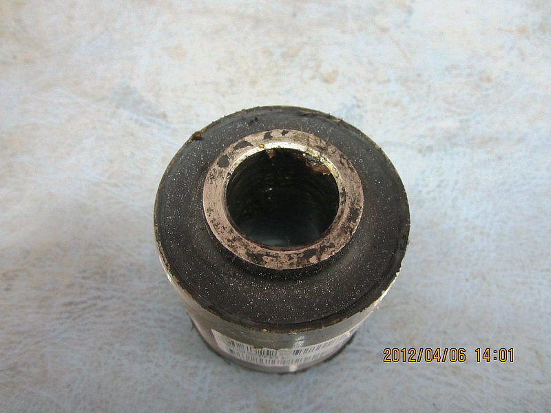 Front stabilizer bushing