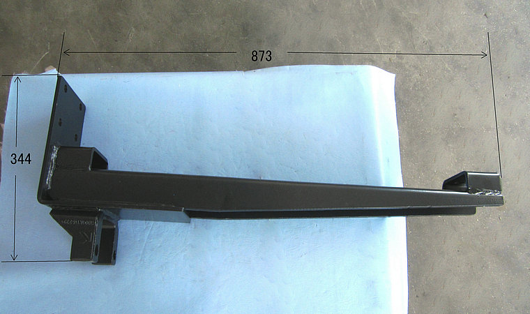 Montage du support du faisceau supérieur