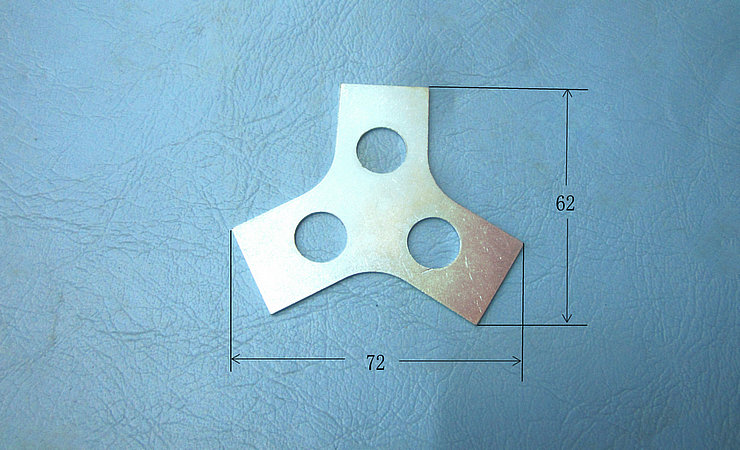 Plaque antidérapante à trois trous