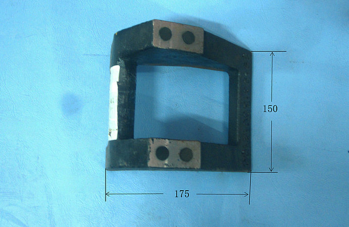 6.11.1 Передняя опора прямого тягового стержня-1