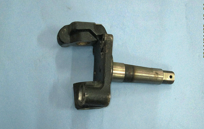 Right steering joint and bushing assembly