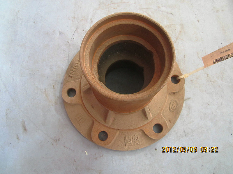 Front wheel hub