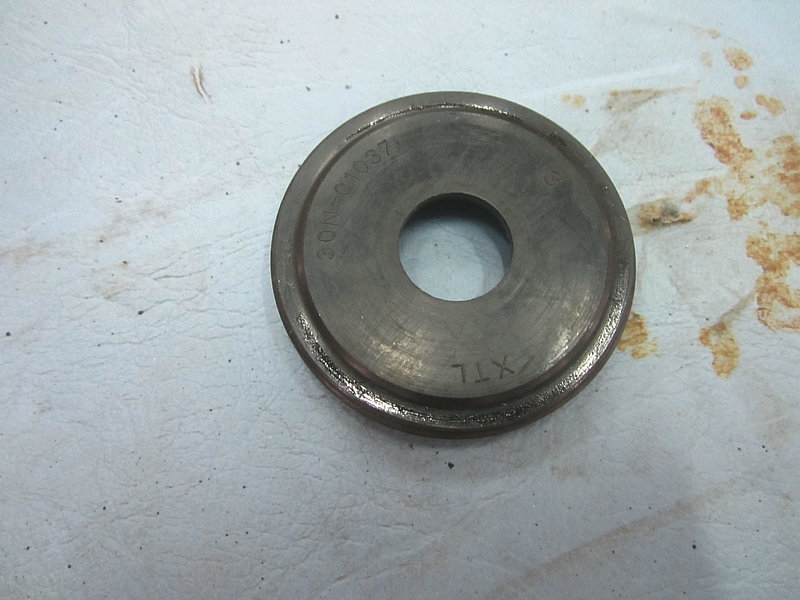 King pin blocking assembly