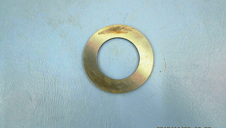 Steering joint adjustment gasket