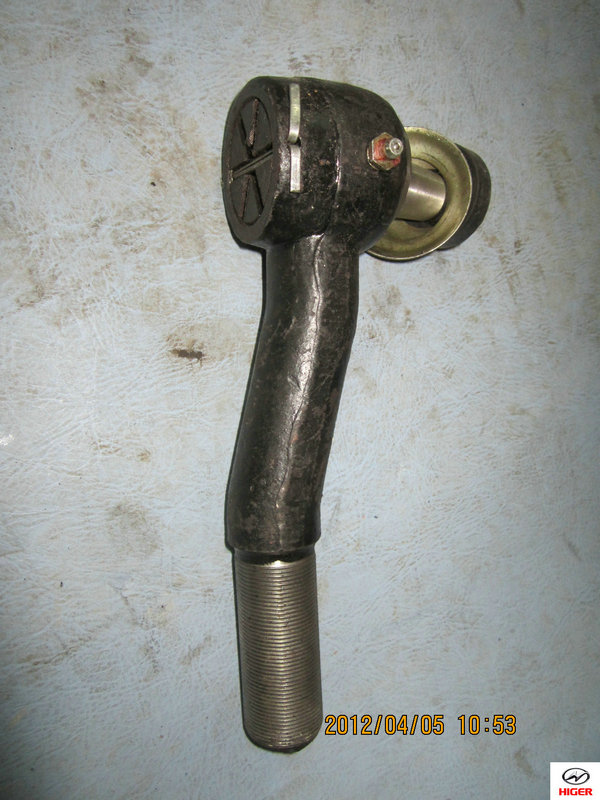 Сцепное устройство слева от горизонтального тянущегося стержня-1