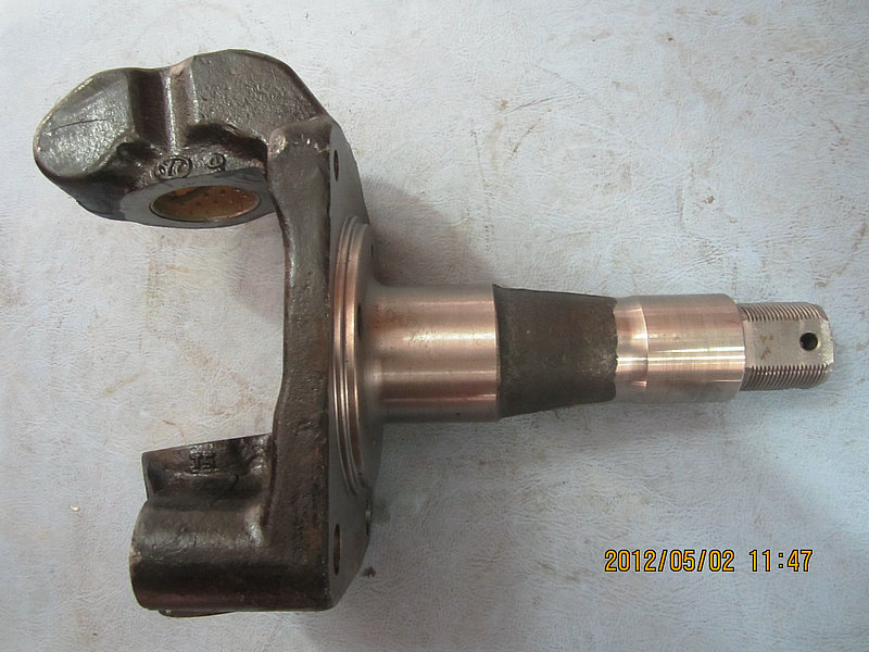 Right turn knuckle assembly