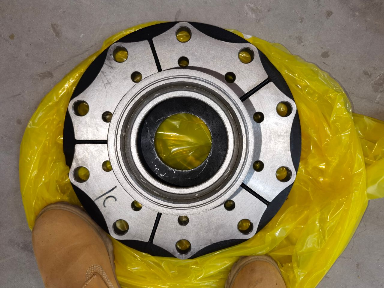 Wheel hub