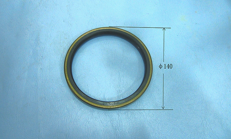 Assemblage de joints d'huile de moyeu avant