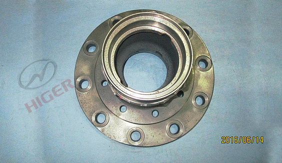 Front wheel hub