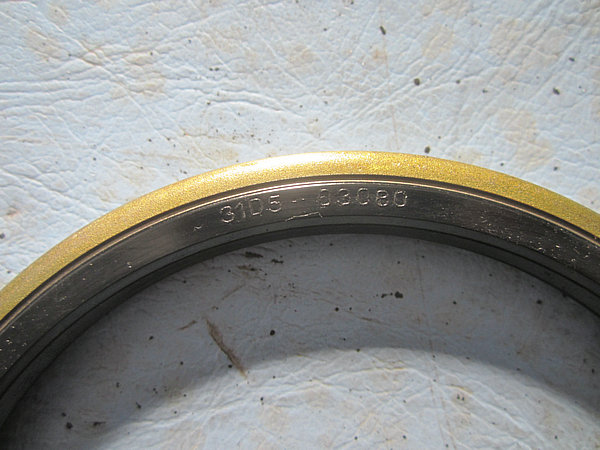 Front hub oil seal assembly-1