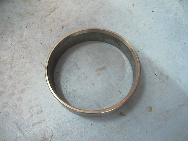 Seat-rear hub oil seal