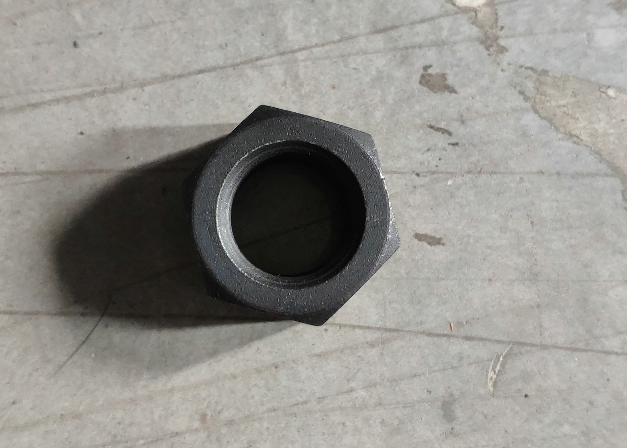 Hub and brake drum fastening nut