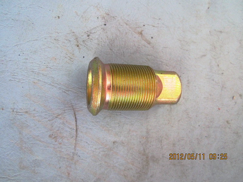 Right rear tire inner nut