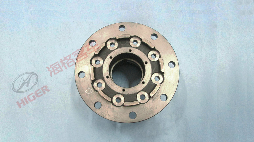 Front wheel hub