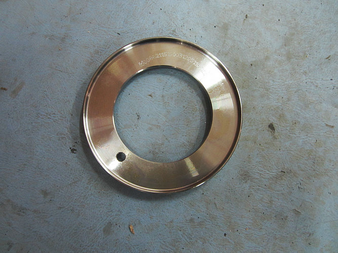 Front oil seal seat assembly