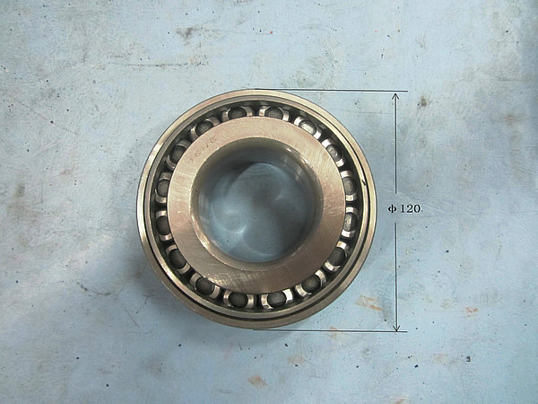 Front hub outer bearing assembly