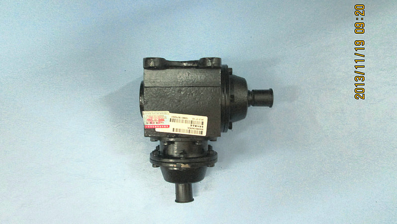 Angle transmission assembly