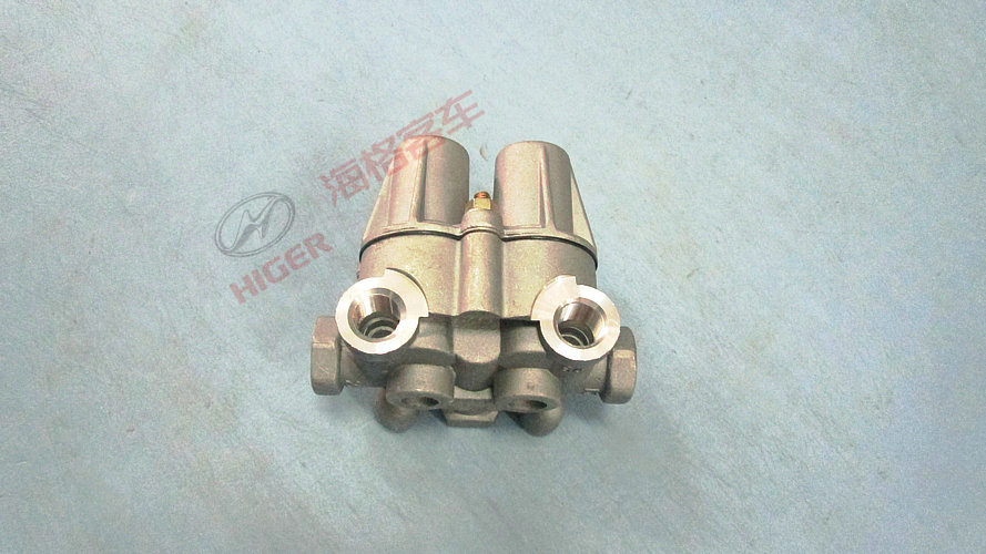 Four-loop protection valve