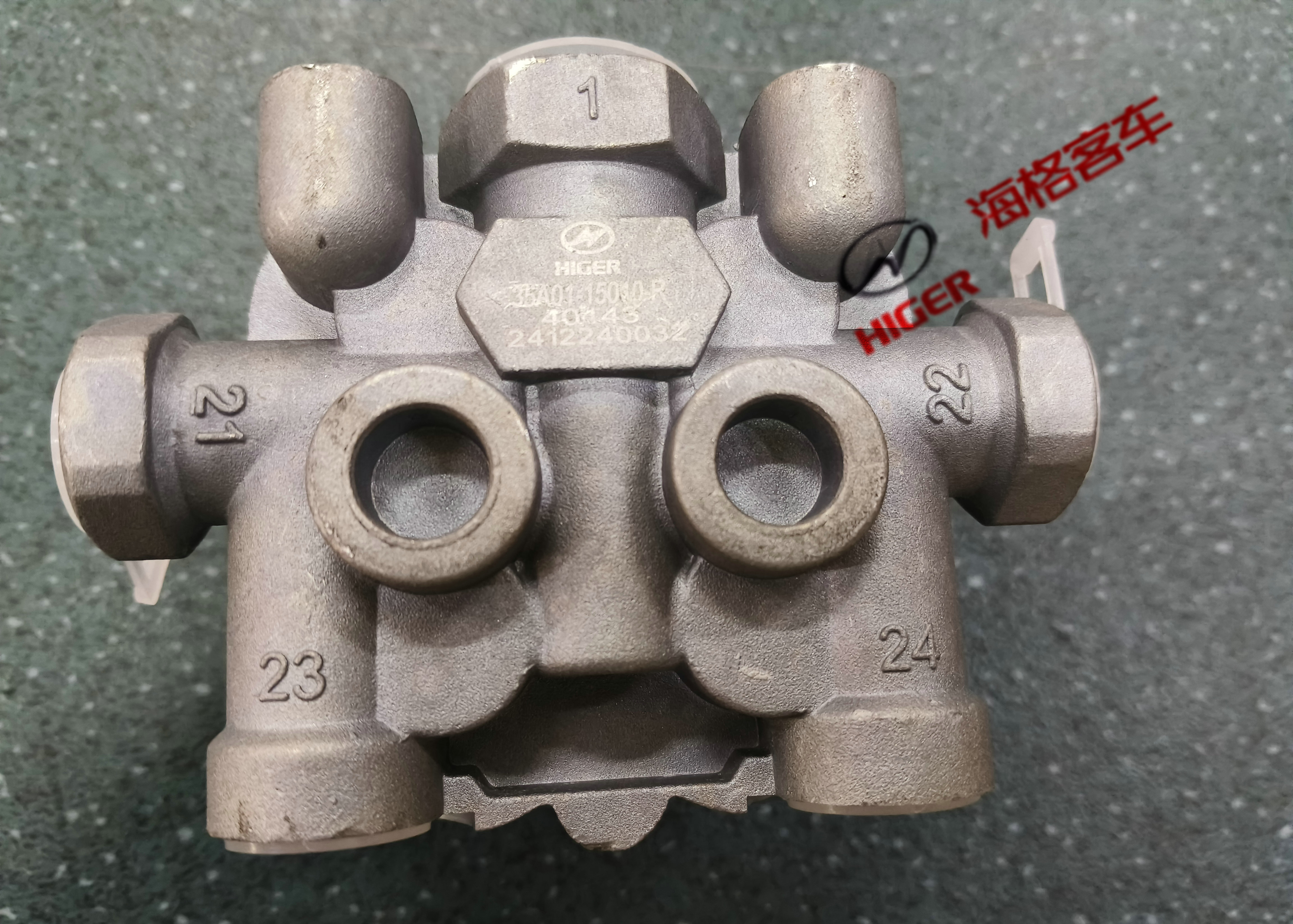 Защитный клапан с четырьмя отверстиями-4