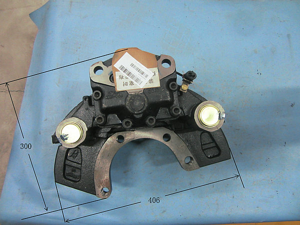 Right brake caliper assembly