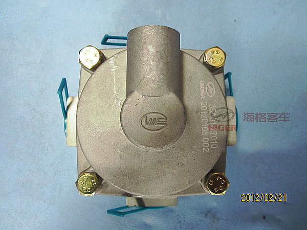 Relay valve assembly