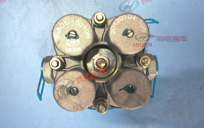 Four-loop protection valve assembly-1