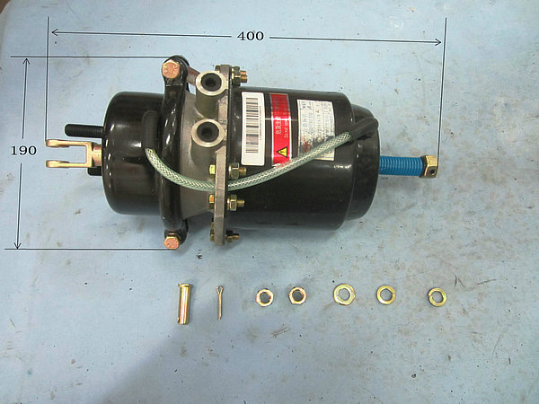 Right brake chamber