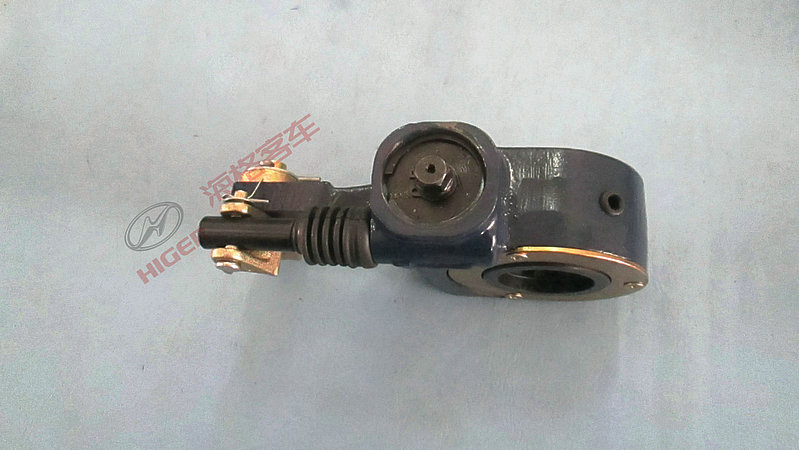 Left automatic adjustment arm assembly