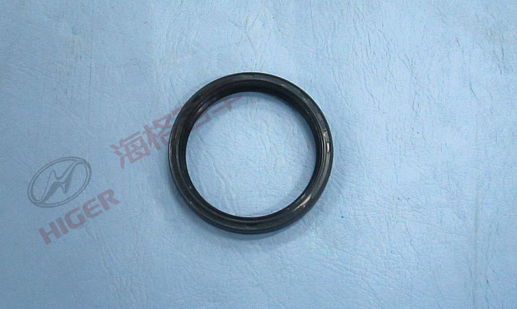 Half shaft oil seal assembly