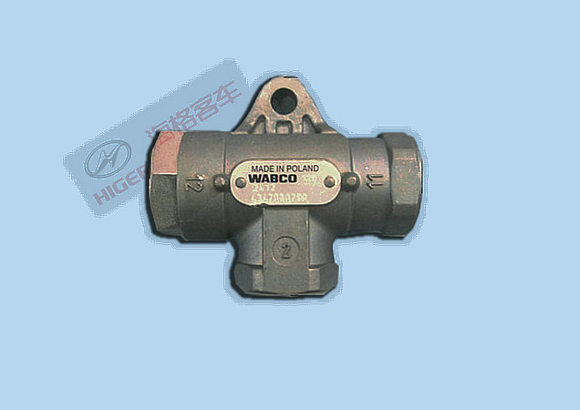 Two-way exchange valve